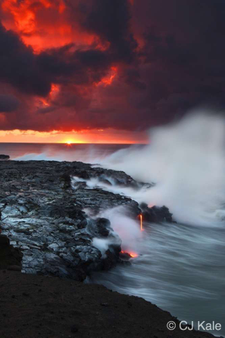 Illustration for article titled Extremely dangerous lava surf photography is completely worth the risk